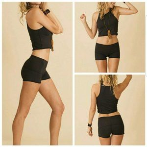 Teeki Solid Black Sun Short, size small